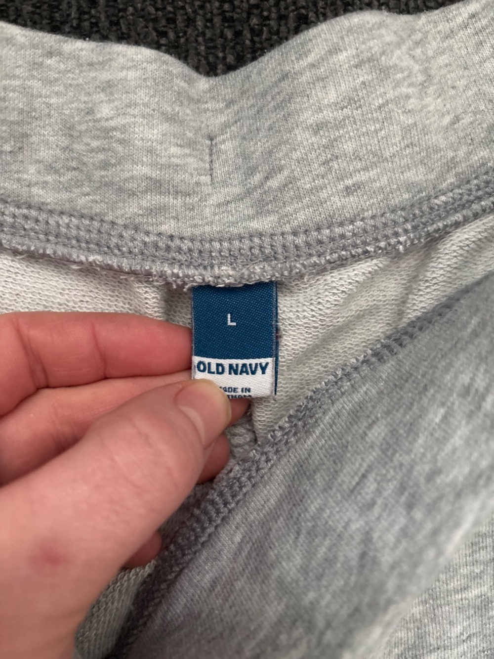 Woman’s grey old navy shorts - Picture 3 of 4